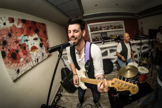 Bandas para animar tu boda en Almería
